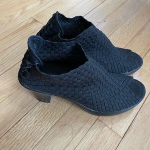 Deflect sport shoes size 7.5